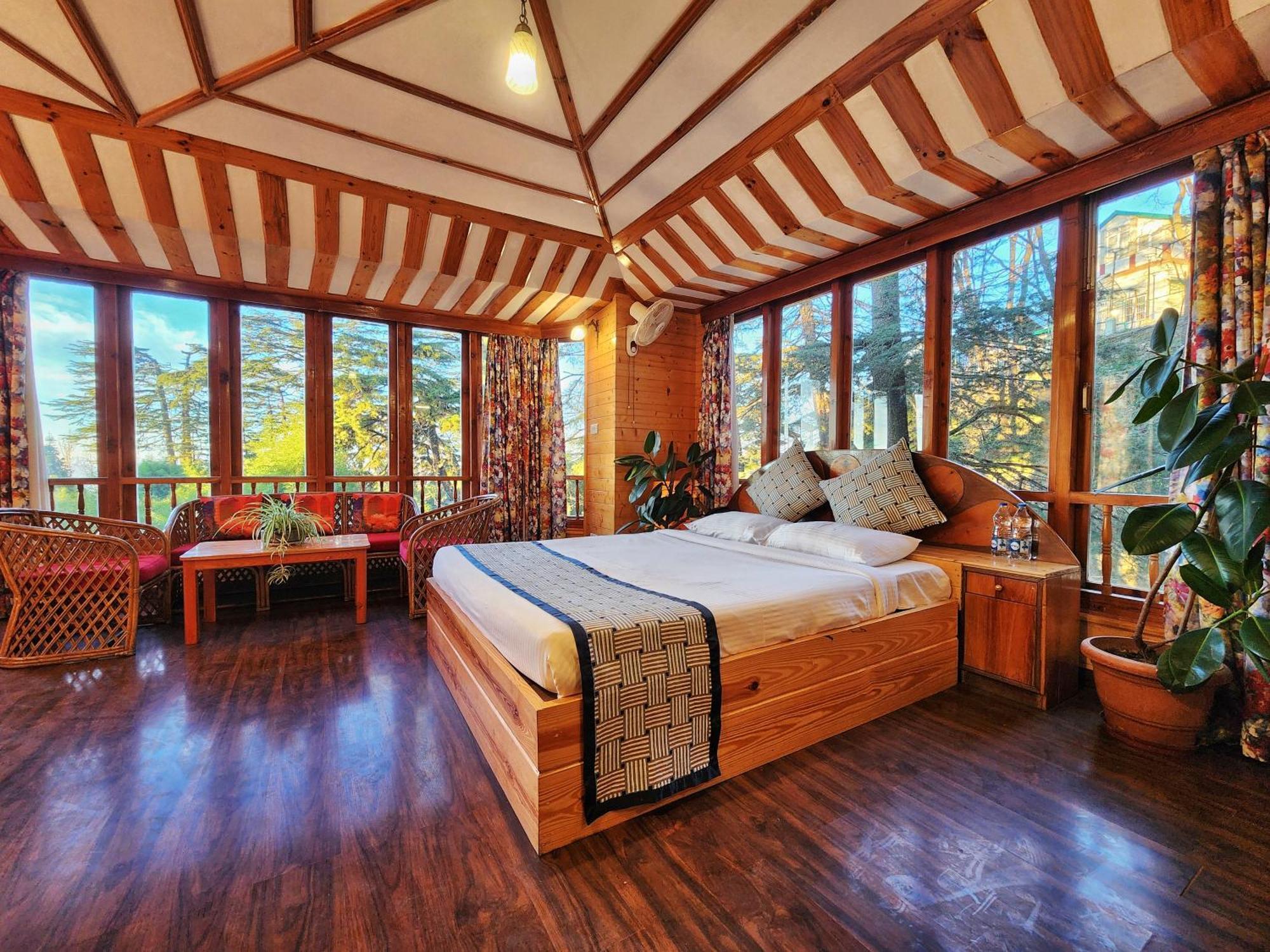 Hotel Pineview Шімла Екстер'єр фото